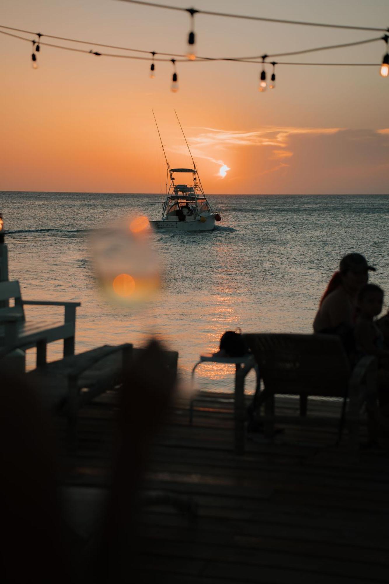 The Beach House Boutique Hotel West End Esterno foto