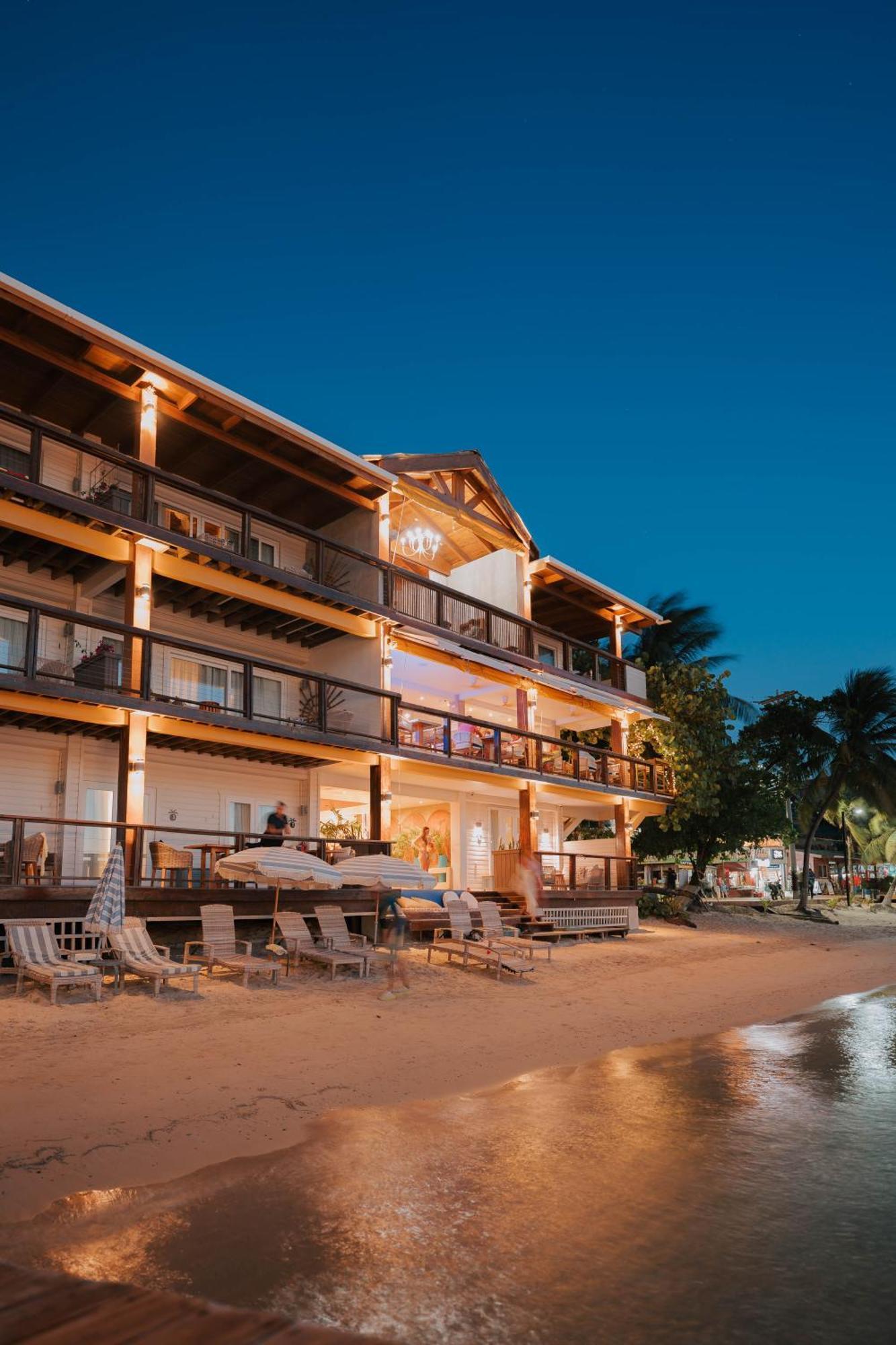 The Beach House Boutique Hotel West End Esterno foto